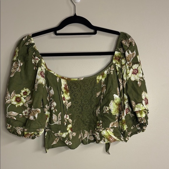 Green Puff Sleeve Crop Blouse with Smocked Bodice - Picture 1 of 4